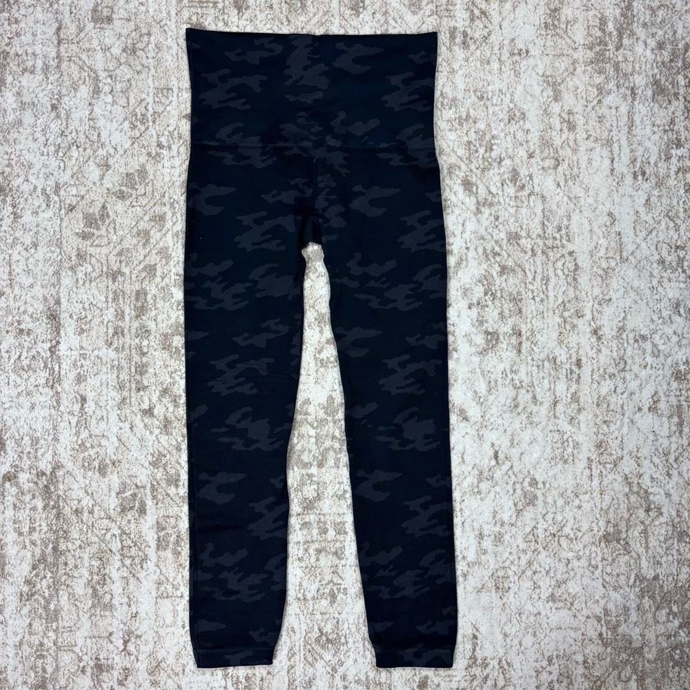 SPANX Camo Look At Me Now Leggings Size‎ 1X